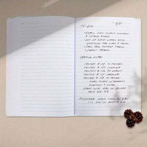 Cuaderno de 300 Páginas con Páginas Rayadas, 7x10 Pulgadas, Tapa Dura de Lino Moderno con Letras Doradas en Relieve y Marcadores de Cinta GY2594703 - Product Image 2