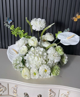 Personnalisez votre composition florale de 1M pour allée de mariage, avec lys Calla et hortensias à toucher réel, mélange vert et blanc, pour centre de table et décoration événementielle