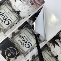 Autocollant de parfum cosmétique étanche autocollant cosmétique de luxe étiquette de parfum de luxe autocollant de maquillage de luxe PET étiquette en argent brillant