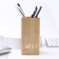 Réveil numérique à commande vocale avec porte-stylo en bois, créatif, pour étudiant, bureau, alimenté par USB/batterie, organisateur de crayons LED