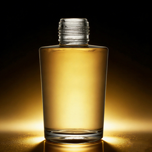 Bouteille en verre vide personnalisée <span class=keywords><strong>de</strong></span> qualité supérieure, exclusive et moderne, <span class=keywords><strong>de</strong></span> qualité alimentaire, 500 ml 750 ml, pour Vodka, Sake, <span class=keywords><strong>Bordeaux</strong></span>, Mezcal, avec bouchon en liège, très demandée - Product Image 2