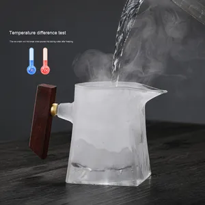 Caraffa <span class=keywords><strong>in</strong></span> <span class=keywords><strong>Vetro</strong></span> Borosilicato ad Alta Resistenza con Manico <span class=keywords><strong>in</strong></span> Legno, Ecologica e Moderna, per <span class=keywords><strong>Acqua</strong></span> Fredda, con Coperchio e Separatore per <span class=keywords><strong>Acqua</strong></span> Calda e Fredda - Product Image 4