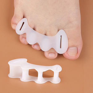 <span class=keywords><strong>Corrector</strong></span> de Juanetes para el Pulgar del Pie Hallux Valgus <span class=keywords><strong>Corrector</strong></span> para Superposición de Dedos Divisor de Cinco Dedos Separador de Dedos de Silicona - Product Image 1