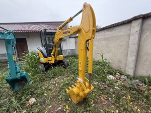 Excavatrice compacte sur chenilles Komatsu PC35 d'occasion, en excellent état de fonctionnement, capacité de creusement haute performance, prix attractif, prête à l'emploi - Product Image 2