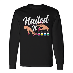 T-shirt à manches longues Nailed It avec motif vernis à ongles pour les techniciennes en ongles - Product Image 2