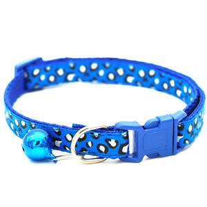 Leopardenmuster 1,0cm Acryl Haustier-Halsband Niedliches Ausziehbares Einziehbares Halsband für Katzen und Hunde Outdoor-Hundeausführ Zubehör - Product Image 2