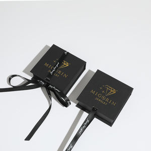 กล่องบรรจุภัณฑ์เครื่องประดับแบบพับได้สั่งทำขายส่ง กล่องของขวัญหรูหราแบบรีไซเคิลได้ พร้อมหูหิ้วริบบิ้น - Product Image 2