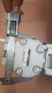 คอมเพรสเซอร์ a/c สำหรับ Hitachi ZX870-5 DS รถขุดรับประกันการระบายความร้อนที่สม่ำเสมอภายใต้การดำเนินงานที่มีน้ำหนักบรรทุกสูง - Product Image 5