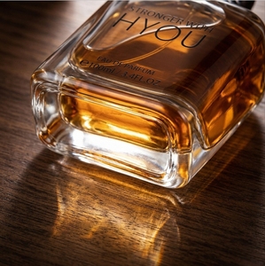 Perfume en Spray Amaderado y Especiado de Alta Calidad, Premium, de Marca de Lujo, con Fragancia Duradera. Consulte Ahora - Product Image 5