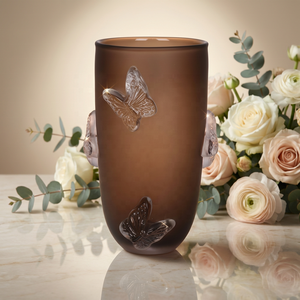 Jarrón de Vidrio Cilíndrico Moderno de Primera Calidad con Diseño de Mariposa para Decoración Floral de Bodas y Hogar - Product Image 2