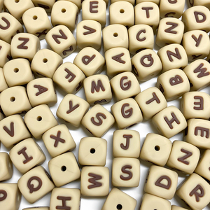 Nuove Perle in Silicone Beige a Forma di Lettera, Massaggiagengive per Neonati, Grado Alimentare, per Catenella Portaciuccio, Perle Sciolte per <span class=keywords><strong>la</strong></span> Dentizione, Lettere Inglesi, Ingrosso - Product Image 6