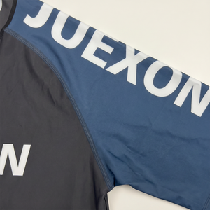 เสื้อรัดกล้ามเนื้อ BJJ แบบมืออาชีพ ทรงสวยทันสมัย สีทูโทน ยืดหยุ่นได้ ระบายอากาศดี มีโลโก้ด้านหน้า เหมาะสำหรับฝึกซ้อม MMA สำหรับผู้ชาย ฝึกซ้อมยิวยิตสู - Product Image 4