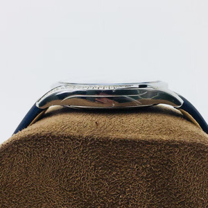 A High-<b>end</b> Designer Style Elegant Moissanite Inlaid Roman Numerals 20mm Strap Men's Fashion Wristwatch - Product Image 3