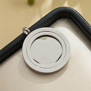 Yiwu Aceon Acero inoxidable doble círculo borde Centro Corazón en blanco movible más nuevo diseño de fábrica colgante de corazón redondo en blanco - Product Image 2
