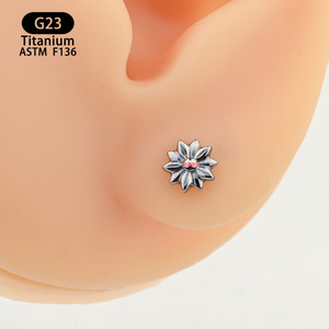Boucles d'oreilles clous en titane G23 5,3 mm à filetage externe pour piercing du cartilage de l'oreille ou des lèvres - Product Image 2