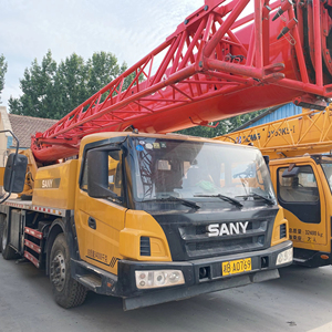 Grúa sobre Camión Sany Usada de 25 Toneladas, Económica, con Gran Altura de Elevación y Motor Confiable, en Venta - Product Image 1