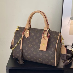 High quality womens leather crossbody <b>bag</b> luxury designer <b>bag</b> large capacity ladies <b>tote</b> <b>bag</b> stylish new handbags - Product Image 1