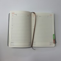 Cuir PU noir personnalisé Logo de marque personnalisé taille A5 agendas Agenda quotidien 2025 espagnol