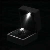 Boîte à bague élégante avec logo personnalisé, boîte à bague de fiançailles de luxe noire avec lumière LED pour mariage