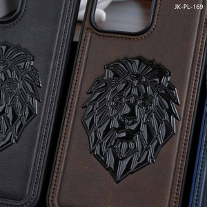 Custodia per <span class=keywords><strong>iPhone</strong></span> 16 15 <span class=keywords><strong>14</strong></span> 13 Pro in Pelle PU di Lusso con Testa di Leone 3D in Rilievo e Protezione Antiurto - Product Image 4