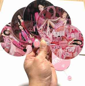 Éventail en PVC de haute qualité pour fans de K-Pop, design personnalisable, prêt à l'emploi, article de concert avec cadre de support - Product Image 5