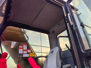 รถขุดมือสอง CAT 320D2L ระดับพรีเมียม ขนาดกลาง สายพานหนาทนทานต่อการสึกหรอ ระบบไฮดรอลิกเดิมแท้ ทำงานราบรื่น - Product Image 6