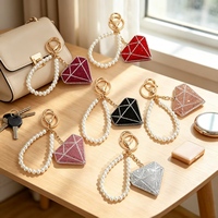 Porte-clés en forme de diamant avec bracelet de perles, breloque de sac en cristal scintillant, anneau porte-clés pour femme, cadeau