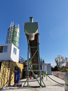 Planta Mezcladora de Concreto Seco Totalmente Automática de 100m3/h con Certificación CE ISO en EE. UU. - Product Image 3