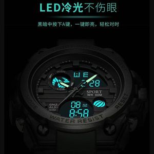 Reloj <span class=keywords><strong>Digital</strong></span> Preferido Para Hombre con Pantalla Doble Grande en Negro, Resistente al Agua, Formato 12/24 Horas y Luz Nocturna LED Para Exteriores - Product Image 4