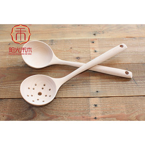 Juego de cucharas coladoras de madera de haya, cuchara de cocina de madera maciza con mango largo para servir en ollas calientes - Product Image 4