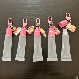 หลอดบีบพลาสติกสีชมพูขนาด 10 มล. 15 มล. สำหรับครีมทามือ ครีมทาตา ลิปกลอส ลิปสติก พร้อมพวงกุญแจน่ารัก - Product Image 3