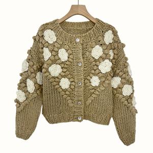 <span class=keywords><strong>Cardigan</strong></span> Lavorato <span class=keywords><strong>a</strong></span> <span class=keywords><strong>Mano</strong></span> E&L in Acrilico Traspirante Invernale da Donna Casual con Fiori 3D Girocollo Monopetto - Product Image 1