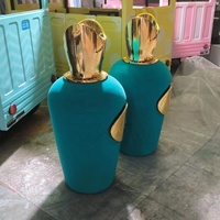 Service personnalisé pour l'industrie cosmétique flacon de parfum de flocage fabrication géante de soins de la peau pour vitrine