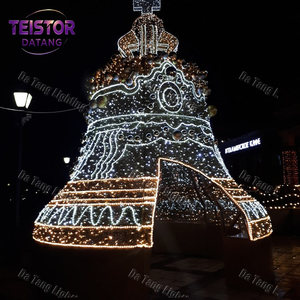 Décoration lumineuse de Noël en forme de cloche rouge et or à LED personnalisée pour hôtel, place publique, parc et projet d'affichage photo commercial pour les fêtes - Product Image 2
