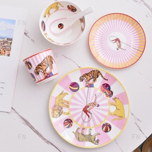 Discount Luxury European 10pcs Bone Porcelain Plate Porcelain <b>Dinner</b> Set - Product Image 3