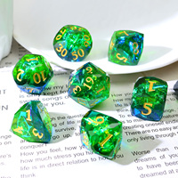 Ensemble de dés en résine à bords tranchants personnalisés, 7 pièces, mélange émeraude taillée en diamant avec feuille de platine, fabricant OEM de dés pour jeux de rôle
