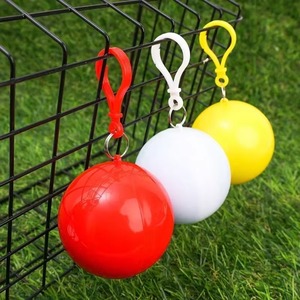 10 Unidades de Ponchos de Lluvia Portátiles en Bola con Gancho, Impermeables y Desechables para Senderismo, Camping y Emergencias al Aire Libre - Product Image 6