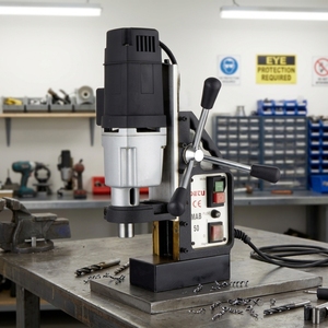 Trapano Magnetico MAB50 con Fresa Anulare da 50mm, Punta Elicoidale da 23mm, Potenza 1260W, Due Velocità, Mandrino MT2 - Product Image 4
