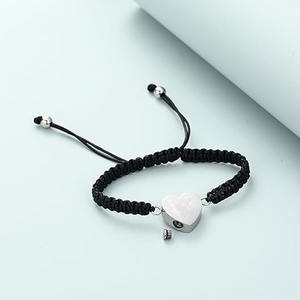 Bracelet urne <span class=keywords><strong>coeur</strong></span> pour cendres Bracelet de crémation pour cendres Bracelet de cendres commémoratif en acier inoxydable pour femmes bijoux de crémation - Product Image 4
