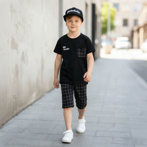 Set di Abbigliamento Estivo per Bambini in 100% Cotone di Alta Qualità, Completo Casual a Maniche Corte in 2 Pezzi per Ragazzi, Personalizzabile all'Ingrosso - Product Image 1
