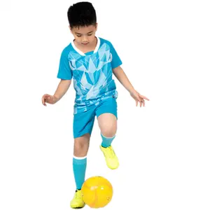 Großhandel Blank Plain Sports Man Kinder Custom Football Kit Fußball Trikot Uniform New Model Custom Set