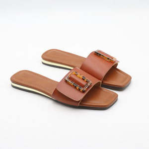 <span class=keywords><strong>Y</strong></span> 36-42 de talla grande para mujer, nuevas Chanclas de fondo plano, chanclas de moda de Cabeza Cuadrada - Product Image 4