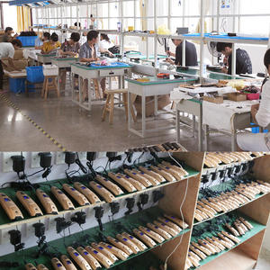 Tijeras de peluquería profesionales de acero inoxidable con hoja afilada y mango largo para diestros, para uso en adultos y mascotas, impermeables. - Product Image 5