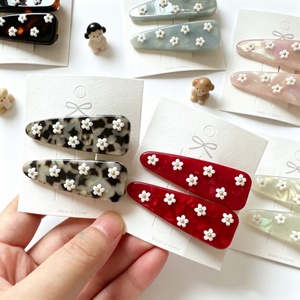 Pinzas para el Cabello de Mujer con Clip de Pato de 5.5cm, Diseño Floral Navideño Europeo, Acetato Ecológico de Alta Calidad, Logotipo Personalizado Fanxing - Product Image 4