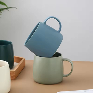 Mug à café en céramique émaillée au design nordique moderne, capacité de 400 ml, réutilisable et durable pour le bureau, la maison, les restaurants - Product Image 2