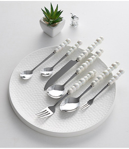 Ensemble de couverts en céramique de luxe léger avec manche en perle, couteau, fourchette, cuillère, vaisselle créative, haut niveau d'apparence, style occidental - Product Image 1