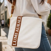 Tas Selempang Wanita Kanvas OEM Pabrik, Multi Kantong Resleting, Tali Selempang Huruf yang Dapat Disesuaikan, untuk Pesanan Grosir