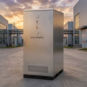 Armoire BESS extérieure 261 kWh, 125 kW triphasé 400 V, LiFePO4, système de stockage d'énergie C&I refroidi par liquide, 8500 cycles, noir - Product Image 1