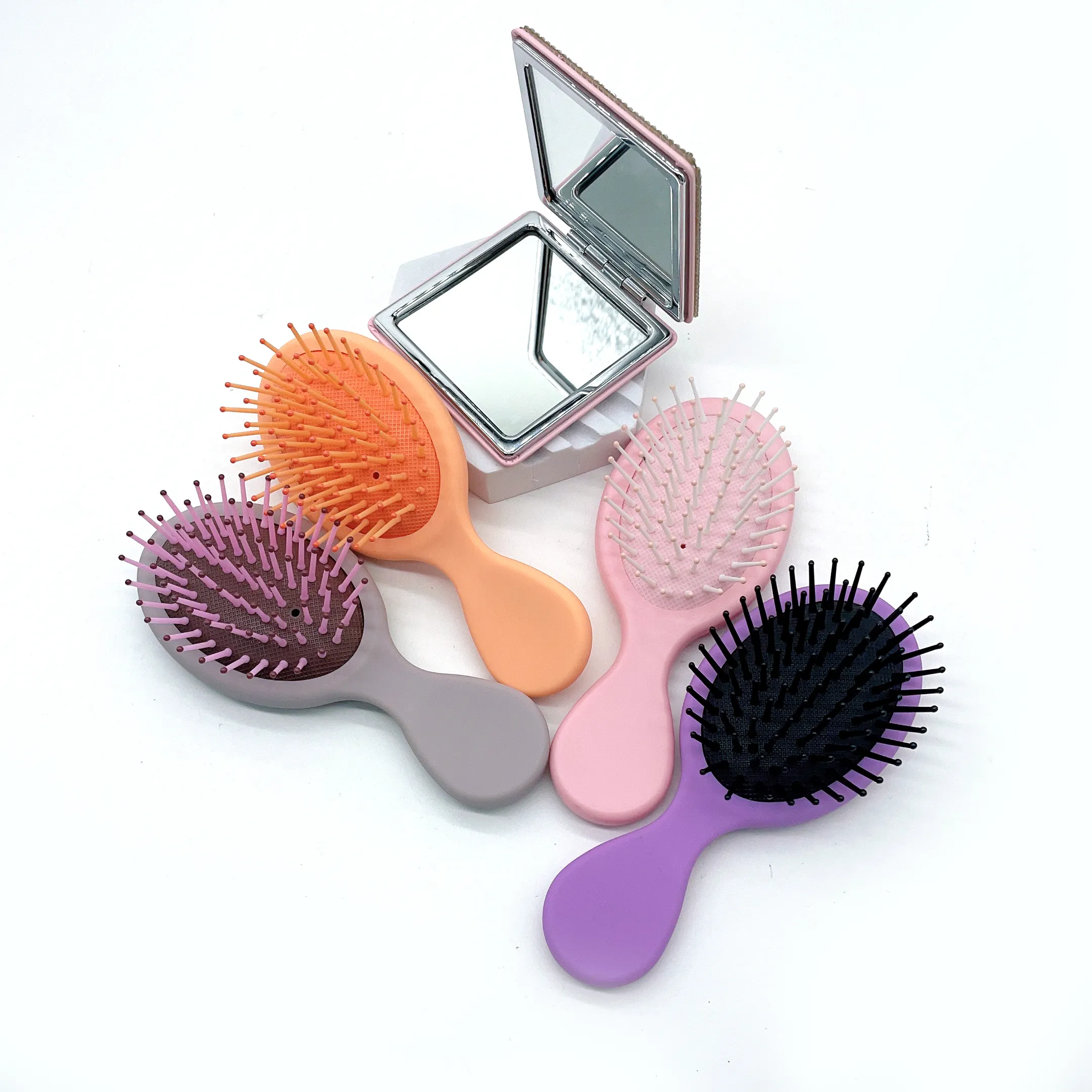 2024 popular Portable Mini air cushion comb Massage Detangling Hair Brush for Wet and Dry Hair