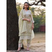 Offre Spéciale : Ensemble Kurta et Pantalon en Soie Pure Vert Ethnique Brodé pour Femme, Disponible au Prix Export